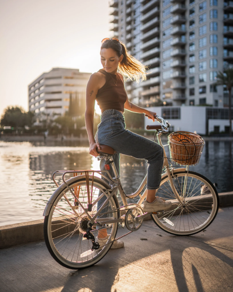 Bikehighway.com - XDS 26" Classic 7 Speed Women's City Commuter Bike